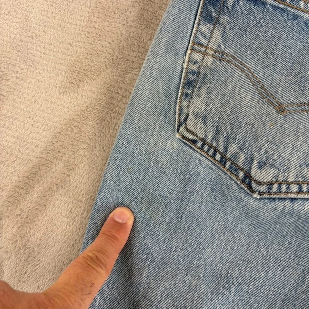 Vintage Levi's 501 Button Fly Denim Jeans Men 34x29.5 (Tag 36x30) Blue Fade Wash